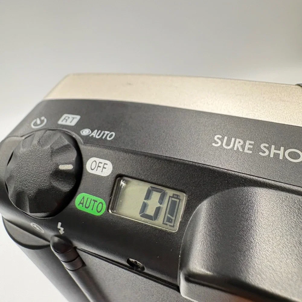 Canon Sure Shot 85 Zoom 35mm Film Camera 38-85mm Lens with Case *WORKS*
